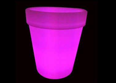 China IP65 Outdoor Battery Powered LED Flower Pots Safety Material With Remote Control supplier